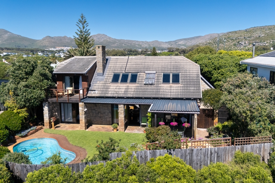 5 Bedroom Property for Sale in Kommetjie Western Cape